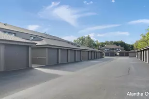 2933 Byron Center Ave SW, Grand Rapids, MI 49519 - Photo 22