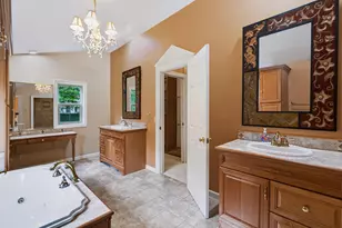 1761 Chevy Chase Blvd, Kalamazoo, MI 49008 - Photo 38