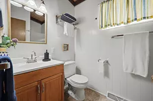 5865 Lakeshore Ave, Holland, MI 49424 - Photo 22