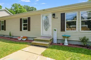 2002 Mt Olivet Rd, Kalamazoo, MI 49004 - Photo 2