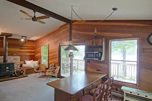 10749 Kings Ln, Berrien Springs, MI 49103 - Photo 2