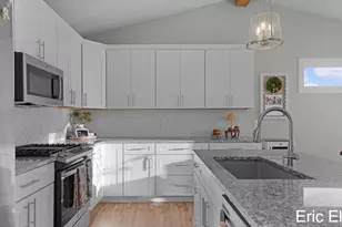 3932 Elm Ridge Dr, Holland, MI 49424 - Photo 8