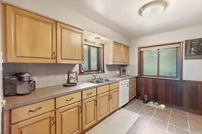 236 W South Street, Hastings, MI 49058 - Photo 10