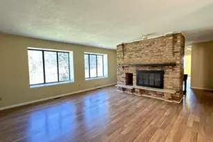 2536 Tricia Dr, Jackson, MI 49201 - Photo 2