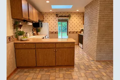 1637 Grove Avenue, Benton Harbor, MI 49022 - Photo 6