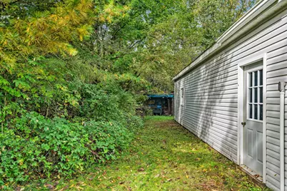 10092 Meadowhill Drive SE, Lowell, MI 49331 - Photo 8