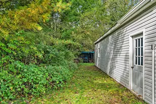 10092 Meadowhill Dr SE, Lowell, MI 49331 - Photo 8
