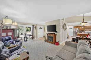 913 E High St, Greenville, MI 48838 - Photo 12