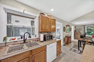 913 E High St, Greenville, MI 48838 - Photo 6