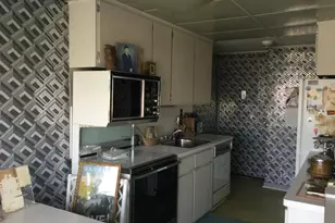 8900 E Jefferson Ave, Detroit, MI 48214 - Photo 8