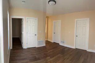 511 Emerald Ave NE, Grand Rapids, MI 49503 - Photo 10