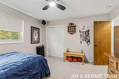 500 Greenbrier Drive SE, Grand Rapids, MI 49546 - Photo 38
