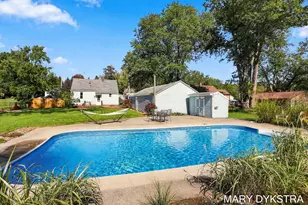 1426 W Lakewood Blvd, Holland, MI 49424 - Photo 10