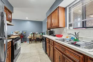 28630 Imperial Dr, Warren, MI 48093 - Photo 6