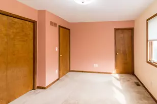 1371 Maplewood Dr, Saline, MI 48176 - Photo 18