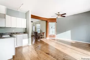 2430 Military St, Port Huron, MI 48060 - Photo 8