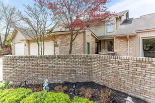 4291 Foxpointe Dr, West Bloomfield, MI 48323 - Photo 4
