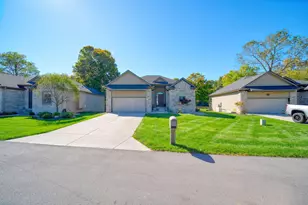 621 Shadow Brooke Ln, Tecumseh, MI 49286 - Photo 2