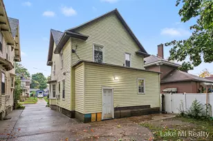 851 Kalamazoo Ave SE, Grand Rapids, MI 49507 - Photo 24