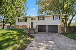 864 Ansley Dr, Saint Joseph, MI 49085 - Photo 2
