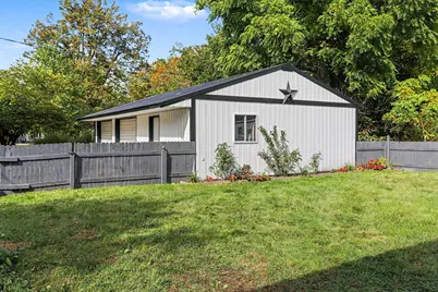 110 Vine Street, Gobles, MI 49055 - Photo 18