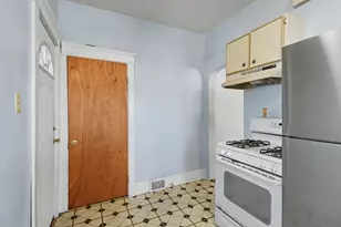 1045 5th St, Wyandotte, MI 48192 - Photo 12