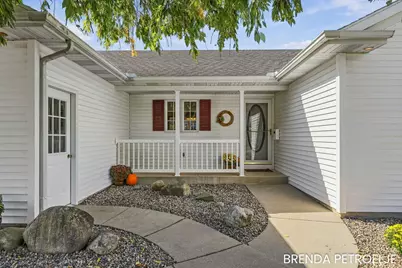 7043 Maplelawn Drive, Hudsonville, MI 49426 - Photo 4