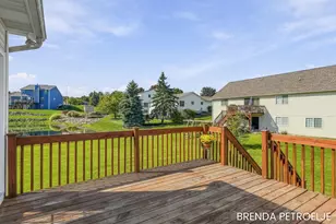 7043 Maplelawn Dr, Hudsonville, MI 49426 - Photo 18