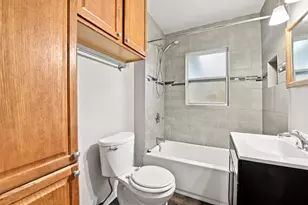 30205 Six Mile Rd, Livonia, MI 48152 - Photo 16