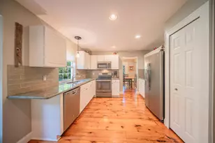1083 Chestnut Ln, South Lyon, MI 48178 - Photo 20