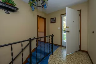 2440 Lora Dr, Benton Harbor, MI 49022 - Photo 4