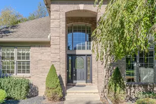 4581 Old Oak Ct, Plymouth, MI 48170 - Photo 4
