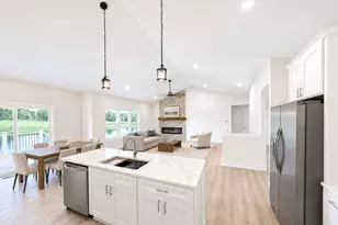 4909 Schmitz Ct, Adrian, MI 49221 - Photo 2