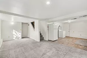 2426 Charles Ave, Kalamazoo, MI 49048 - Photo 4