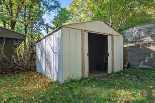 2426 Charles Ave, Kalamazoo, MI 49048 - Photo 20