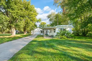 33208 Clark Ln, Niles, MI 49120 - Photo 2