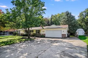 4977 Shinnecock Hills Dr NW, Comstock Park, MI 49321 - Photo 22