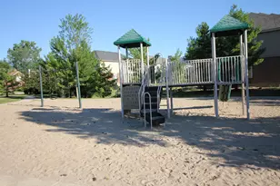 24628 Cavendish Ave E, Novi, MI 48375 - Photo 14