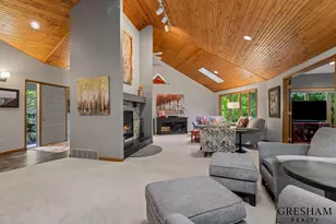 11374 Evert Ct, West Olive, MI 49460 - Photo 4