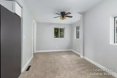 612 E Green Street, Hastings, MI 49058 - Photo 10