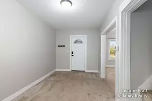 612 E Green St, Hastings, MI 49058 - Photo 4