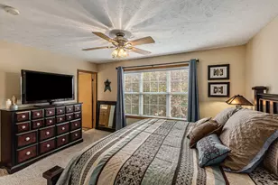 5647 E Grove Dr SE, Kentwood, MI 49512 - Photo 22