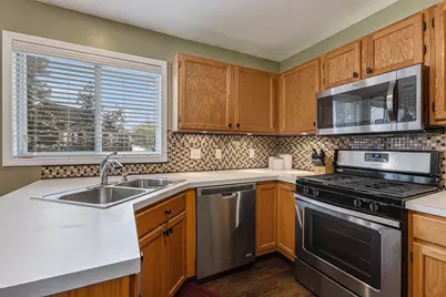5647 E Grove Drive SE, Kentwood, MI 49512 - Photo 10