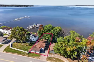 278 W Houghton Lake Dr, Prudenville, MI 48651 - Photo 44