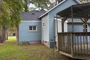 569 Porter Rd, Norton Shores, MI 49441 - Photo 6