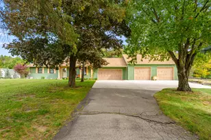 12400 16 Mile Rd, Marshall, MI 49068 - Photo 32