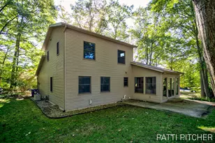 13582 Redbird Ln, Grand Haven, MI 49417 - Photo 6