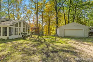 7677 Riverside Ln, Hesperia, MI 49421 - Photo 8
