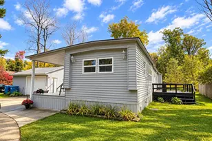 230 Maplewood Dr, Roscommon, MI 48653 - Photo 4