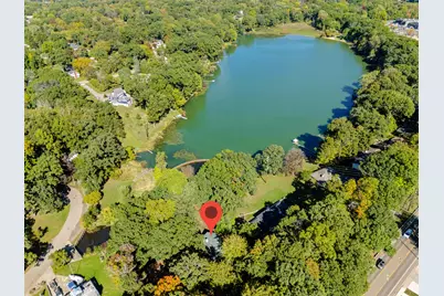 2400 Crest Drive, Kalamazoo, MI 49008 - Photo 34